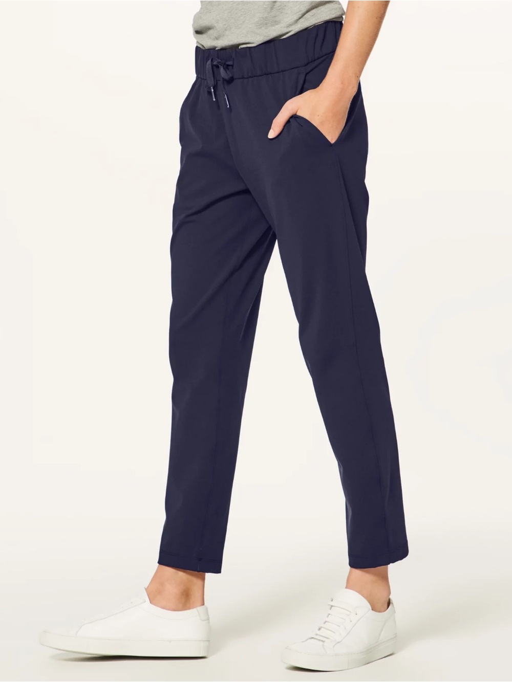 Lululemon Navy High-Rise Woven Jogger Pants | Size 6